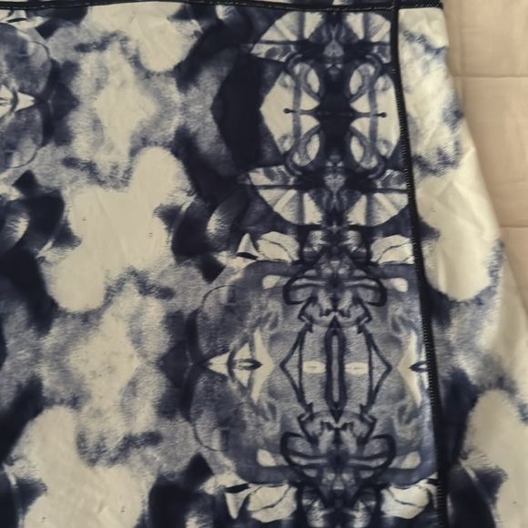 Lululemon Tie Dye Inspired Workout Top - Picture 3 of 6